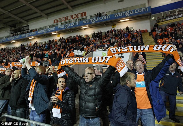1412367221070 wps 63 Blackpool s fans protest 