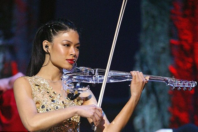 1415709890660 wps 17 Vanessa Mae performs on s
