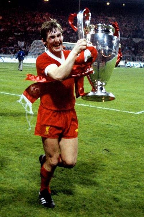 image-12-liverpool-fc-legend-kenny-dalglish-s-career-in-pictures-361820466