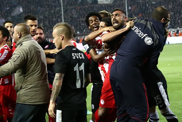 PaokOlympiakosKypelloNtropiMesaManiatis