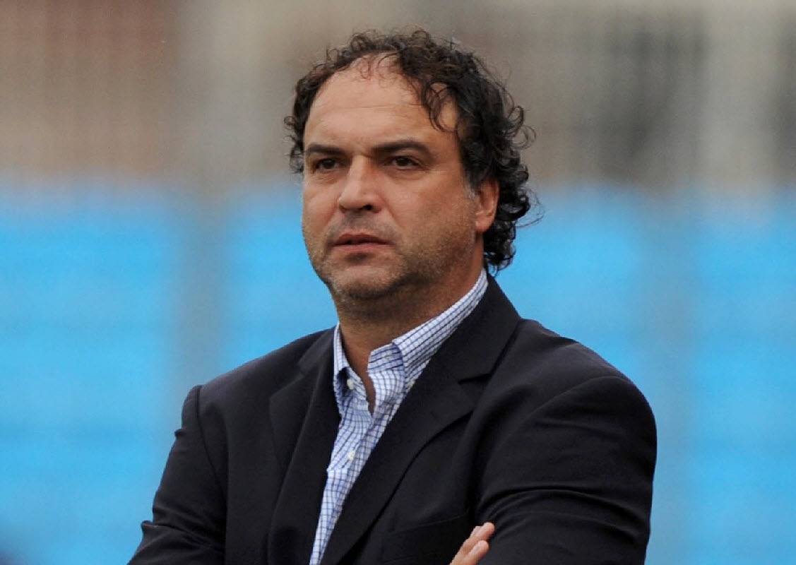 Τρεις παίκτες θέλει ο Ντεμόλ