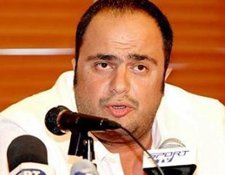 Παίζει μόνος του!