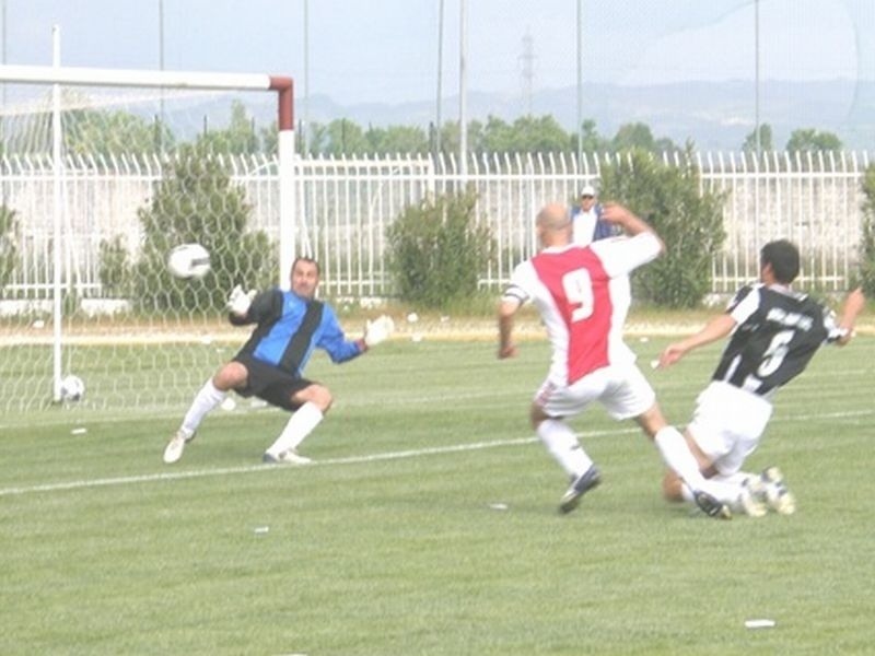 Θέλει Ανδρούτσο η Μανολάδα