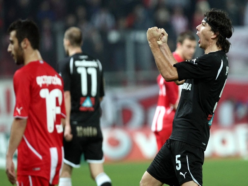 "Κλείνει" Αρίας, πάει για δεξί μπακ