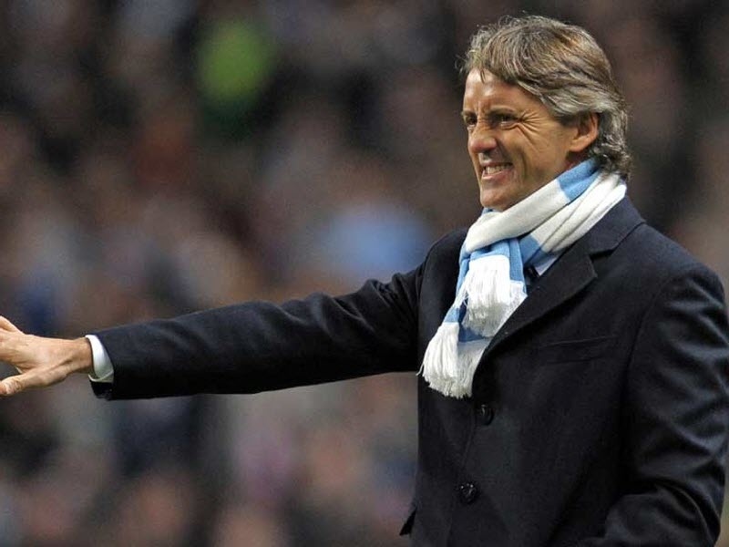 Ευχές από Μαντσίνι σε Αντεμπαγιόρ