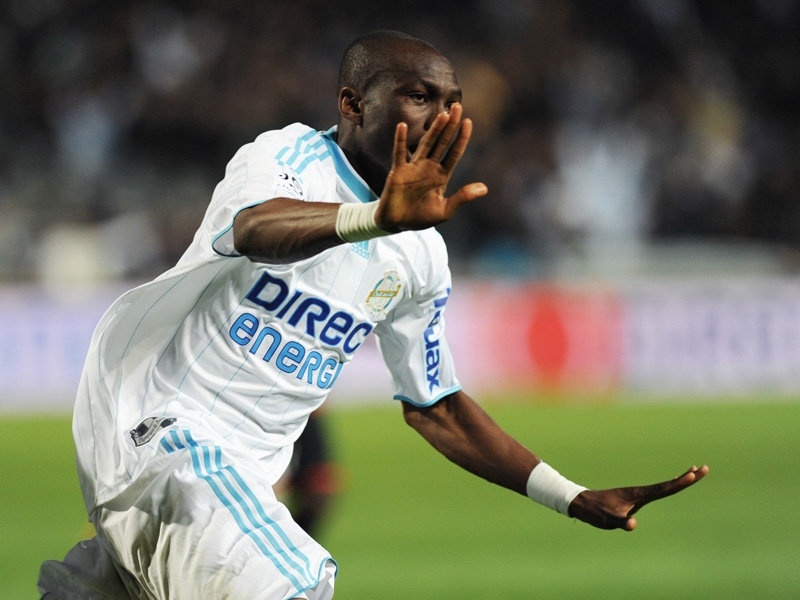 Ανανεώνει ο Μ’Μπιά