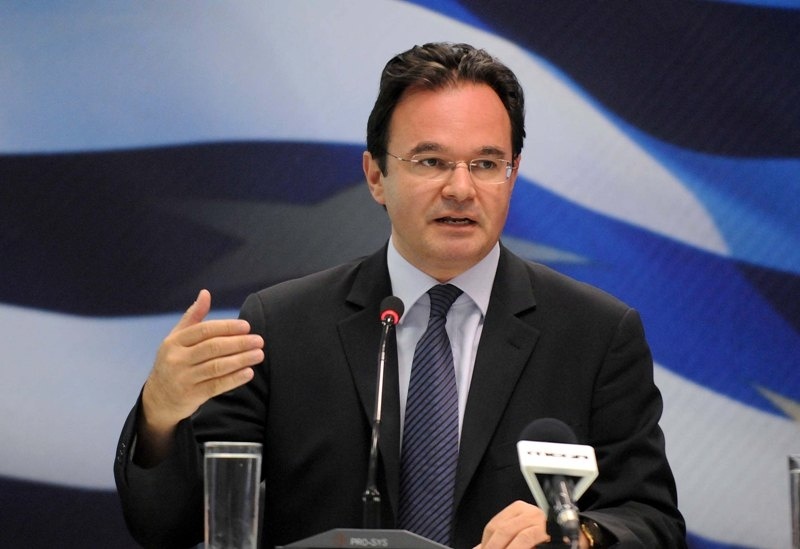 Παπακωνσταντίνου: «Επαναγορά χρέους»