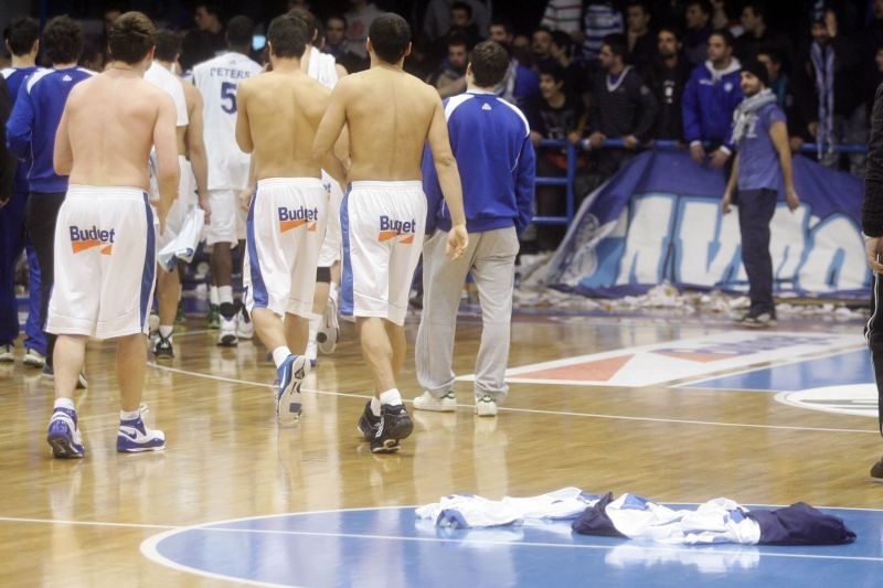 Σαρλής «Αδερφίστικο παιχνίδι»