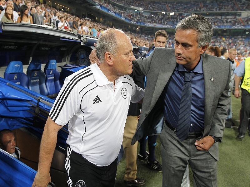 Σκέφτεται την Αγγλία  ο Μουρίνιο!