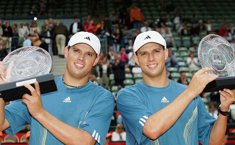 Το προφίλ των αδερφών Μπράιαν