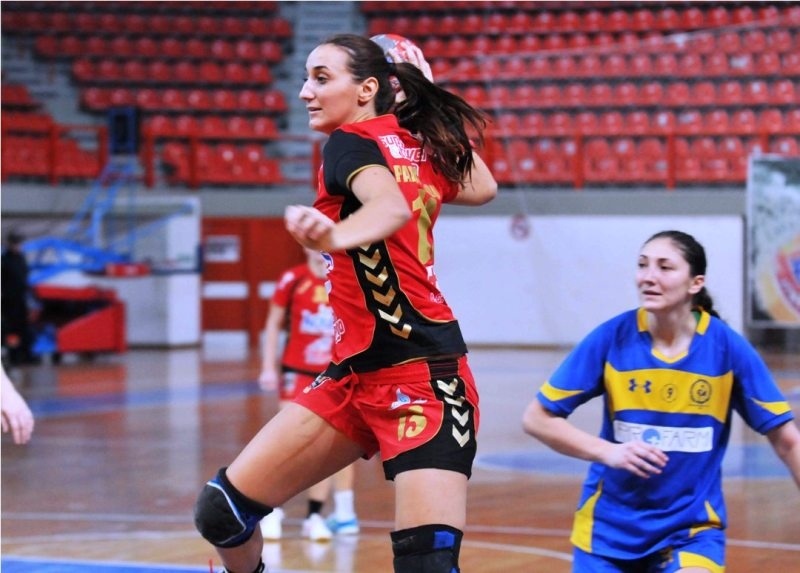 Συνεχίζει αήττητη