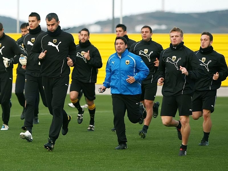 Το σκέφτονται για Νικηταρά