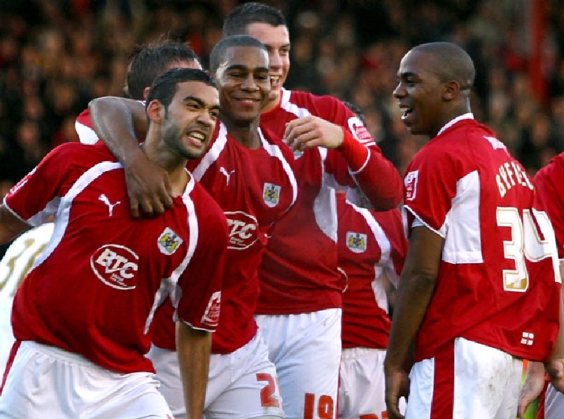 Ανανέωσε με Μπρίστολ ο Τζέιμς!