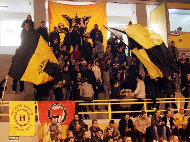Πανικός από τον κόσμο