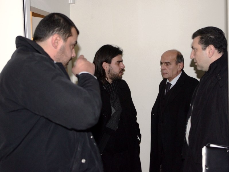 Τζούλια, μαύροι και  όργανα... πειθαρχικά!