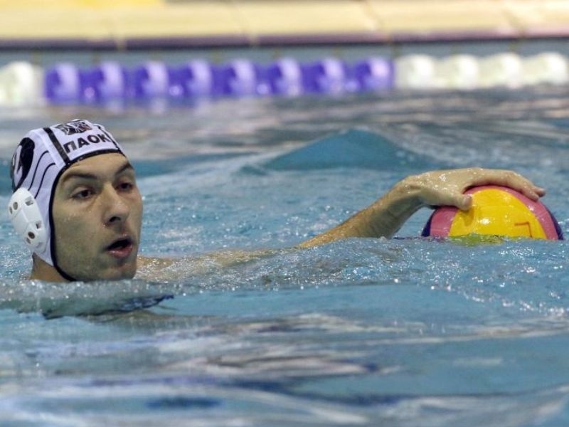 Κεράκια στην  πισίνα