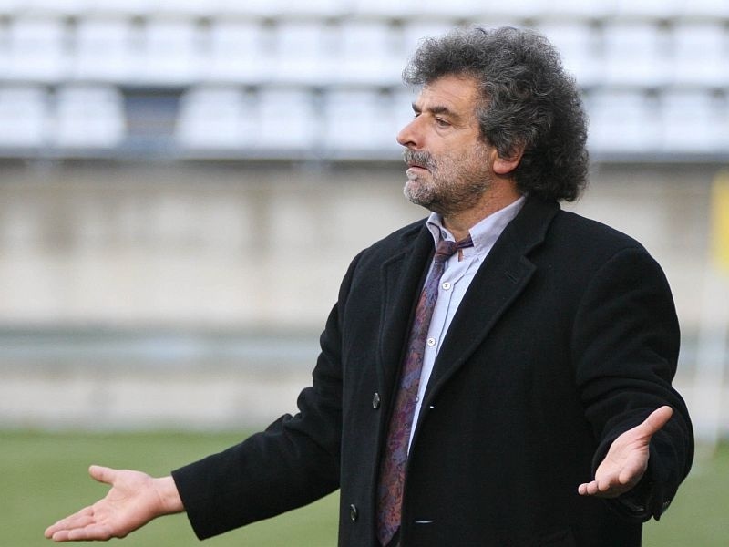 Αναλαμβάνει ο Παπαχρήστου