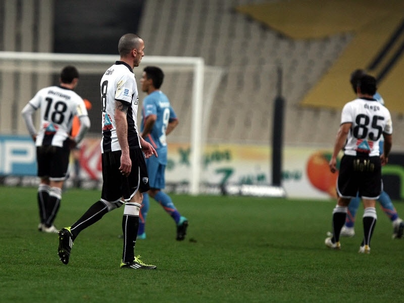 Αποδοκιμασίες από τον κόσμο