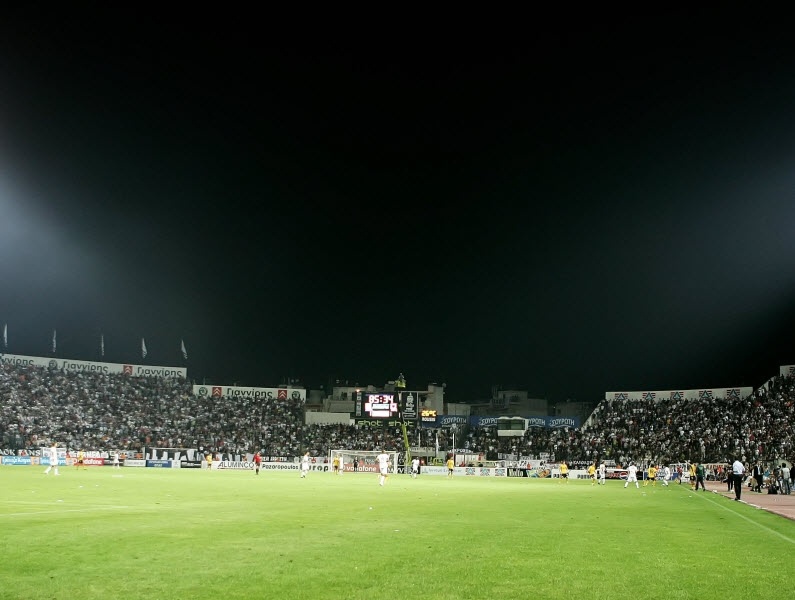 Η μάζα λυγίζει, ο ΠΑΟΚ κλονίζεται