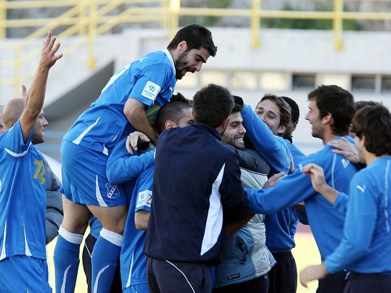 Φιλικό με τους Νέους