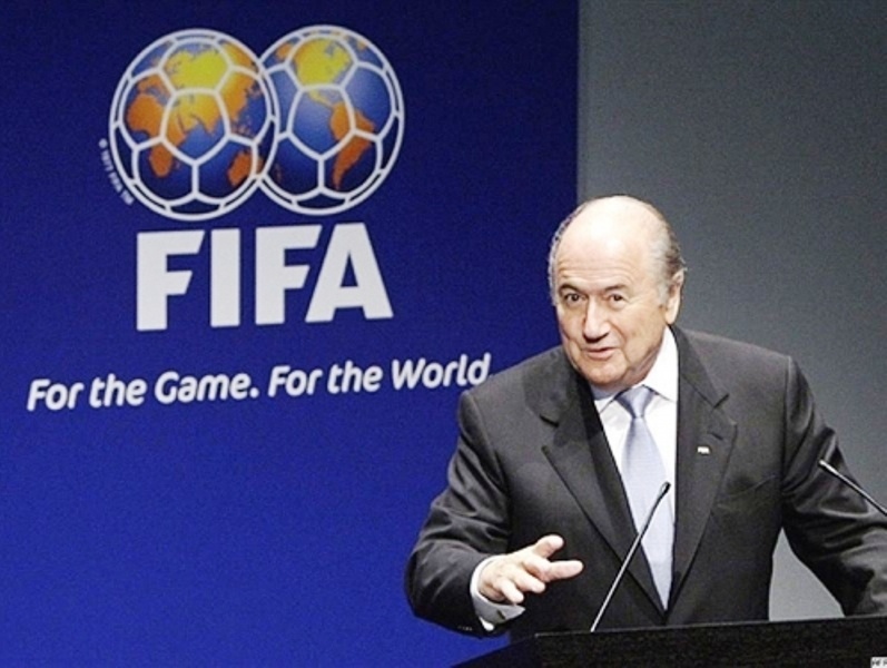 Απειλεί ο Μπλάτερ