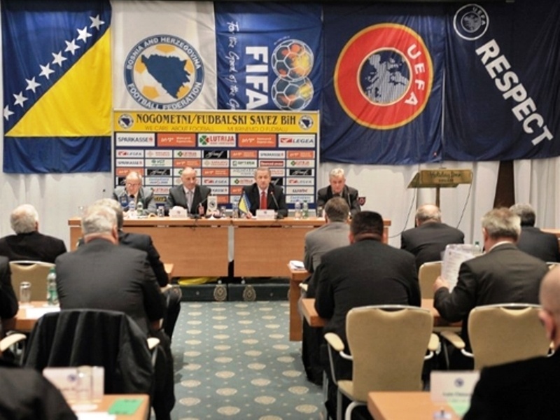 Τιμωρείται η Βοσνία