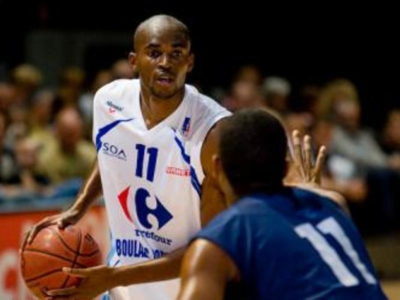 Μενάμα ο αντι-Ακά