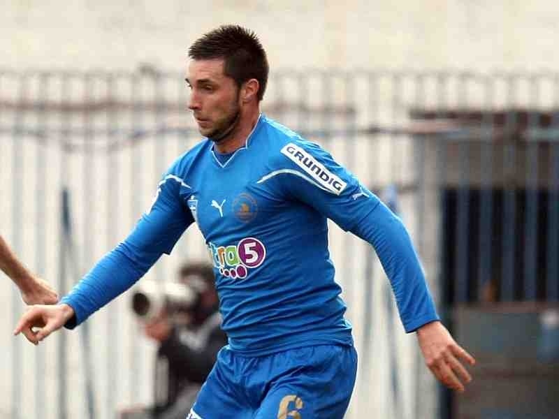 «Τελειώνει» και ο Πφέρτζελ