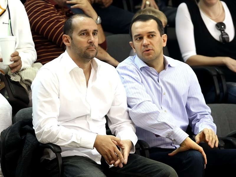 Οι πρόεδροι κοντά στην ομάδα