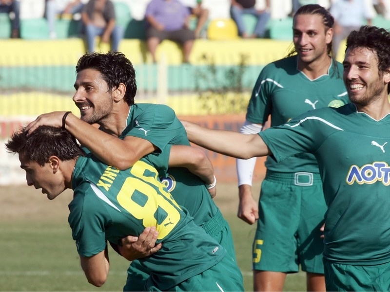 Στο προσκήνιο η λαϊκή βάση