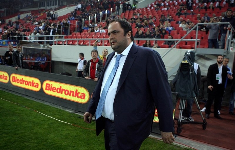 Τα αντανακλαστικά του Μαρινάκη…