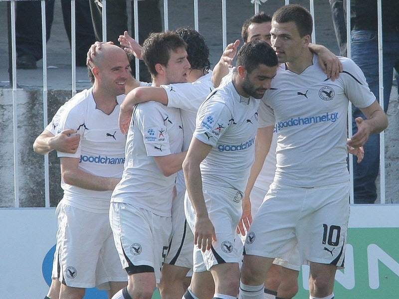 Με επιθετικές βλέψεις