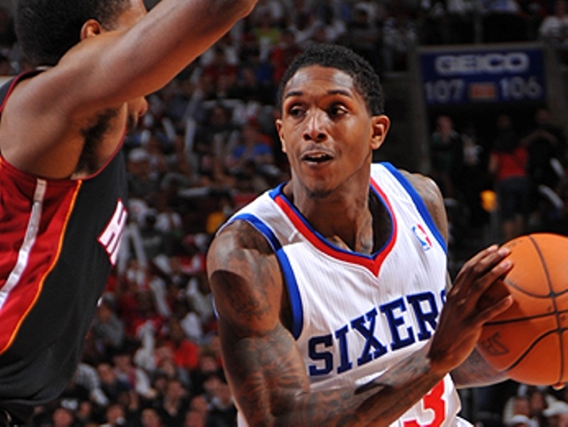 Μείωσαν οι Σίξερς