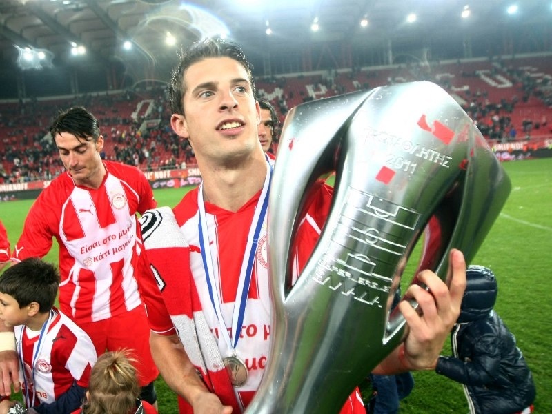 Εξελίξεις με Μιραλάς