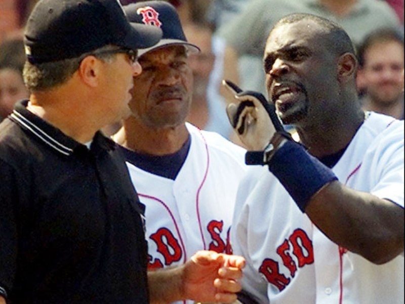 Ξέφυγε ο Everett