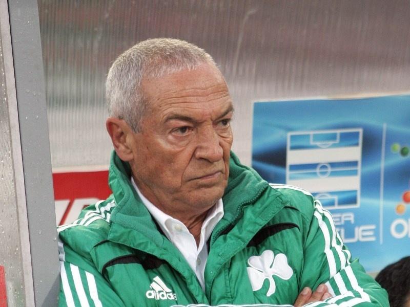 «Σπαζοκεφαλιά» για Φερέιρα