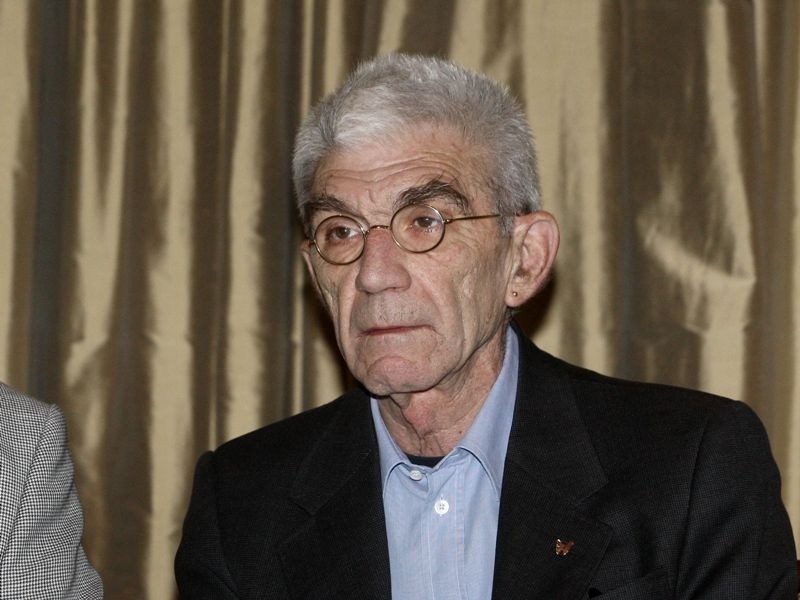 Τα... έχωσε σε τρεις ο Μπουτάρης