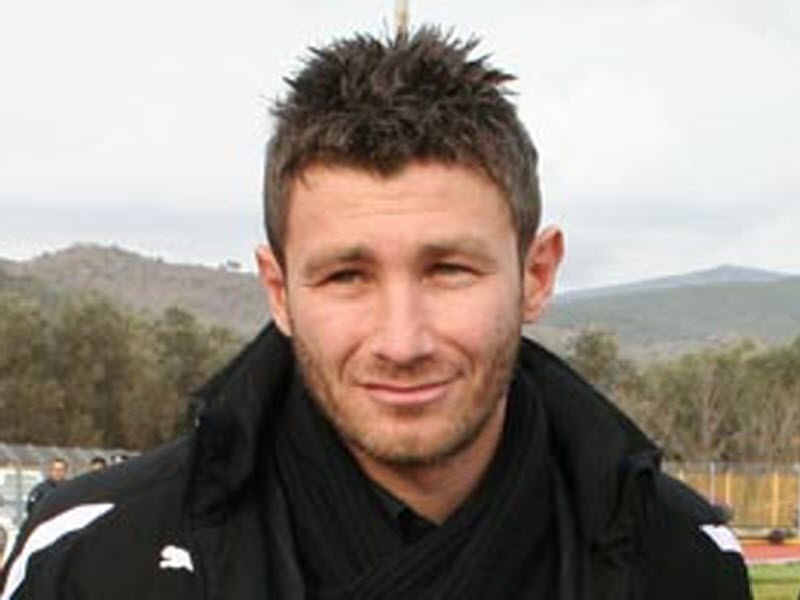 «Καμία επαφή»