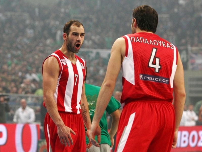 Κούπα με «Τεό» και Σπανούλη