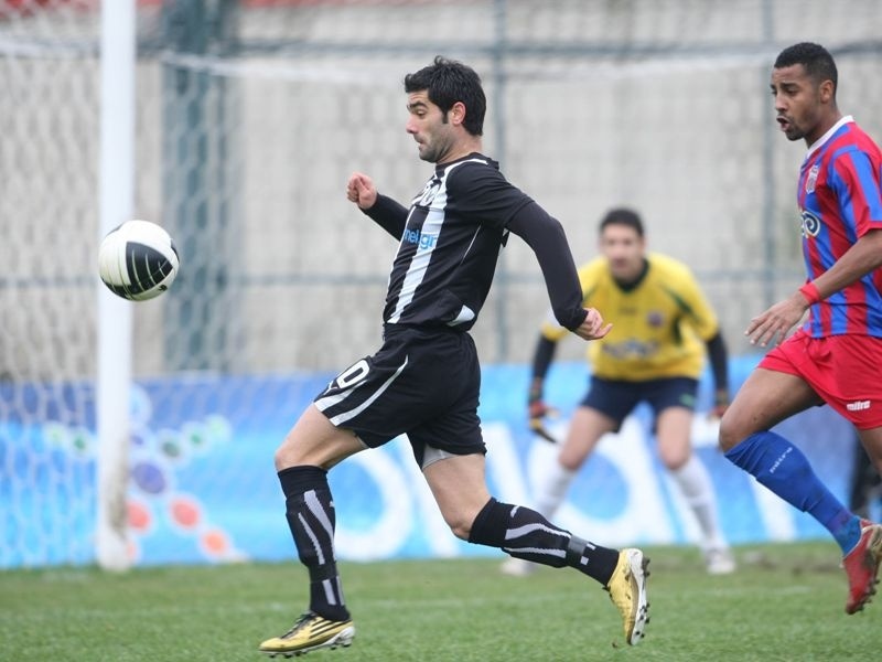 «Ψάχνεται» για φιλικό