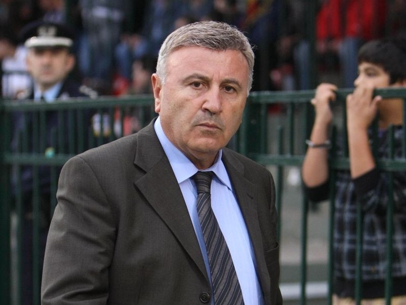 Στο προσκήνιο ο προπονητής