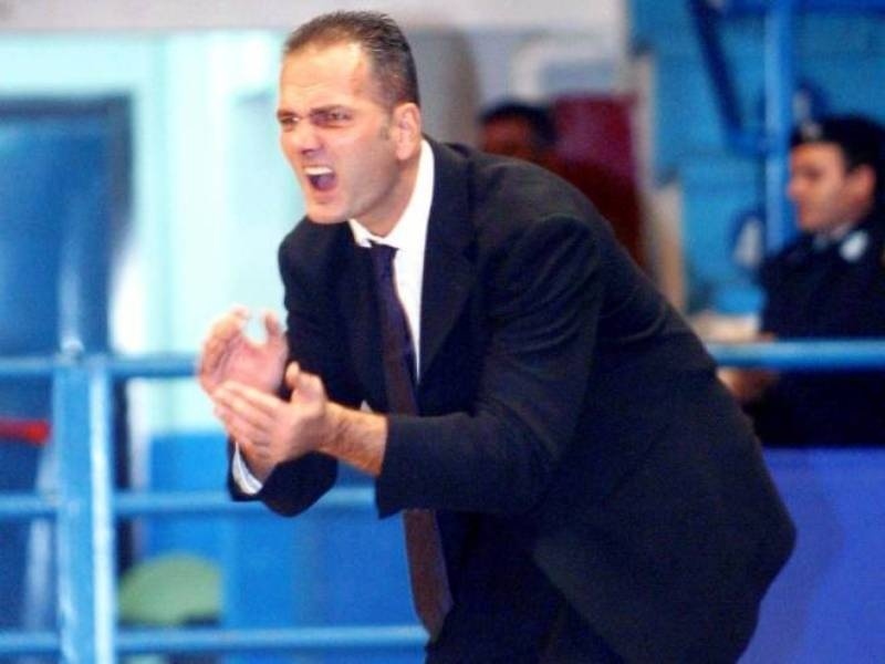 Πάνοπλη για την άνοδο