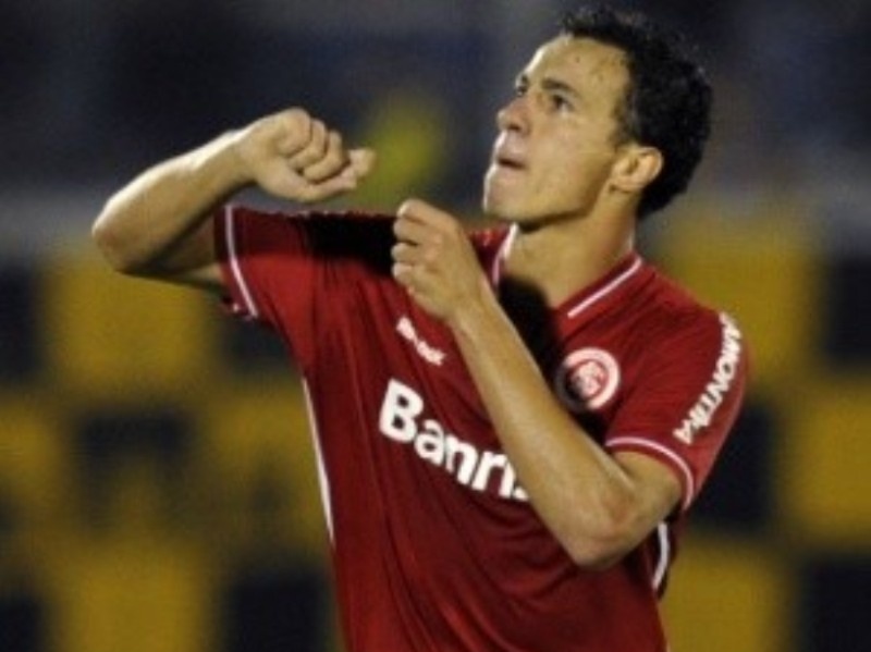 Μετακομίζει… Αγγλία