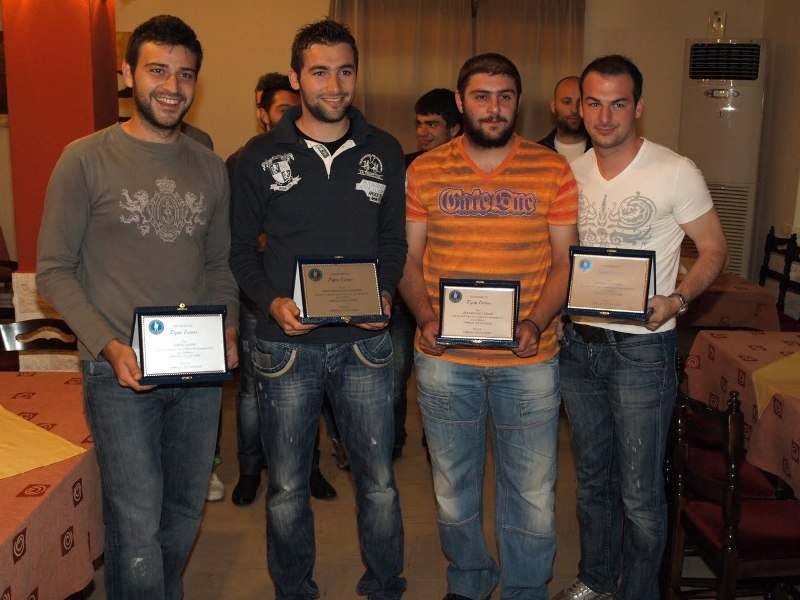 Τέσσερις αποχαιρετισμοί