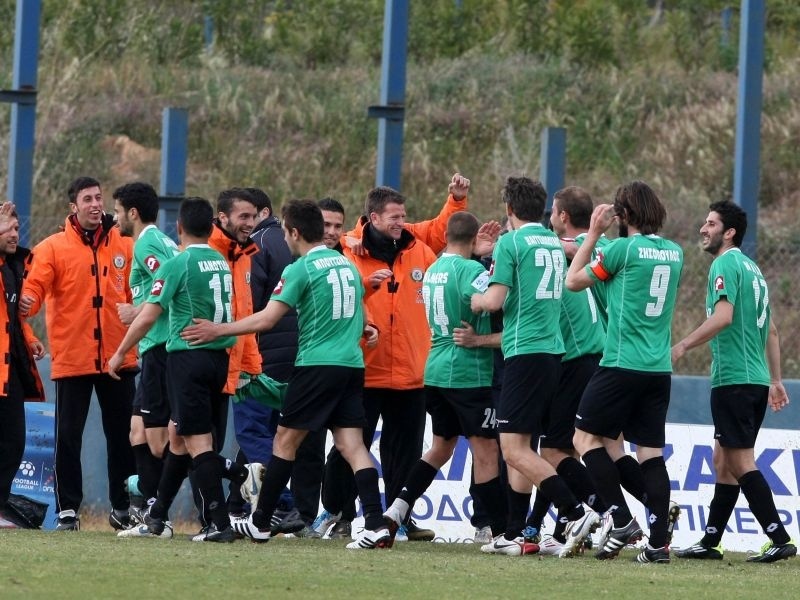 Φιλικός «εμφύλιος»