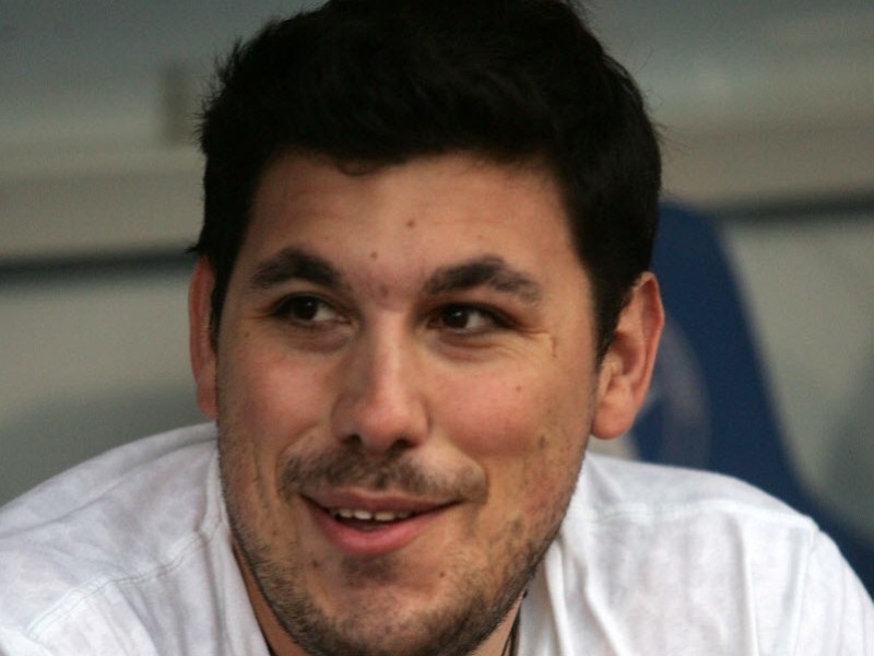 «Βροχή» οι προτάσεις