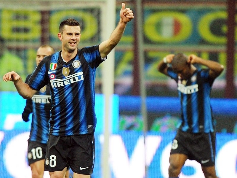 Μένει Μιλάνο ο Μότα