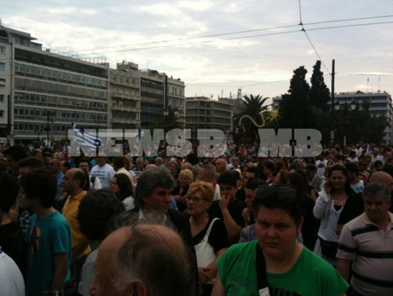 Στο Σύνταγμα οι «αγανακτισμένοι»