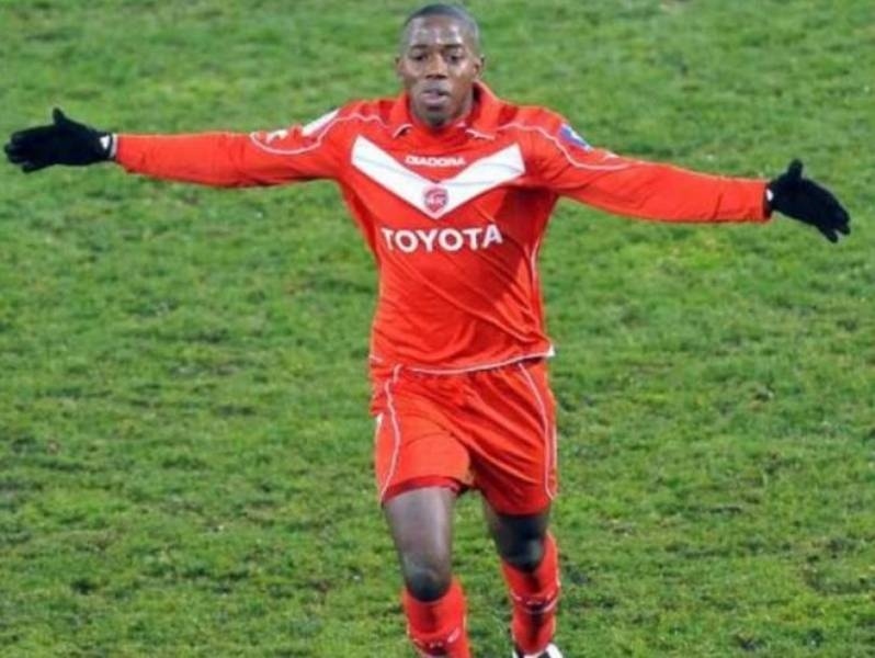 Ξεκαθαρίζει για Σάντσες