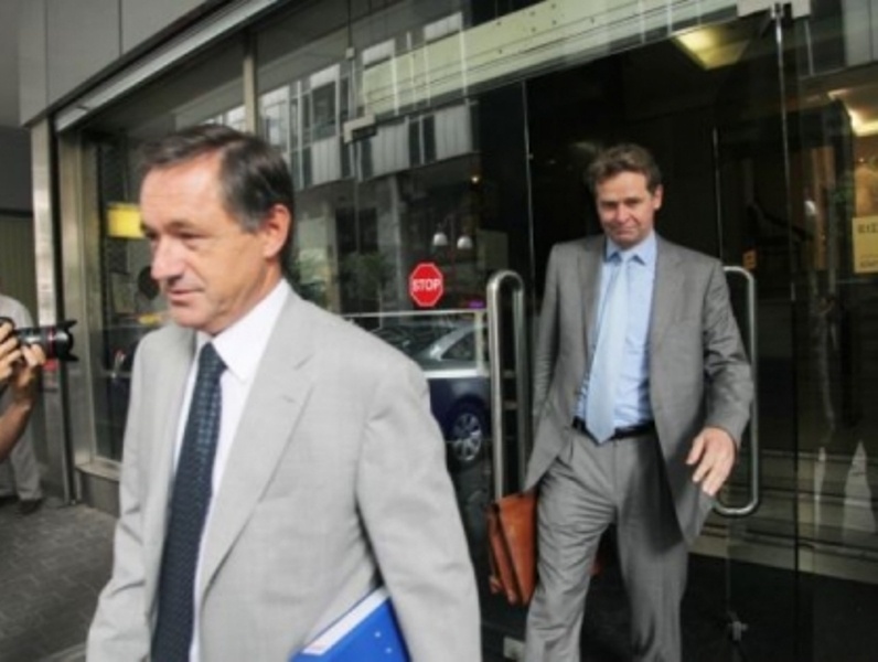 Διαψεύδουν τη μείωση ΦΠΑ